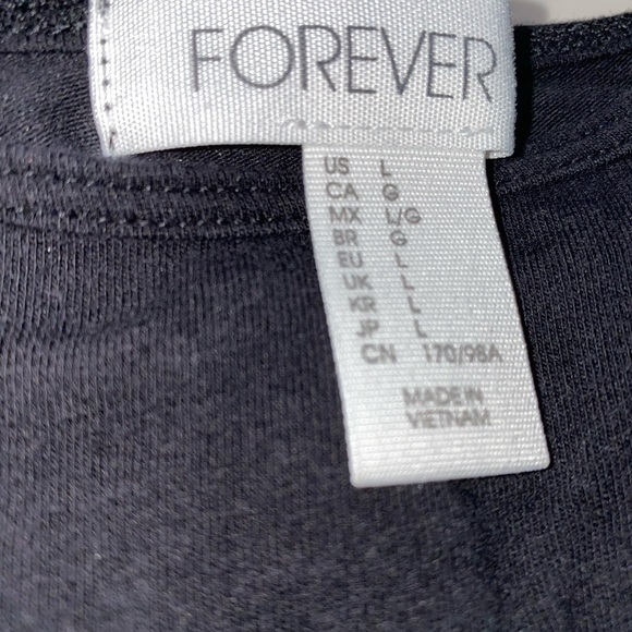 Forever 21 Basic Tee - Picture 3 of 3